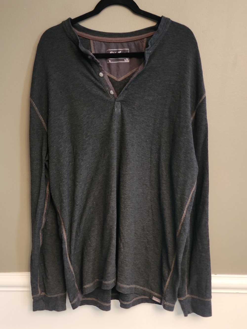 Eddie Bauer Men's Charcoal Heather V-Neck Henley Sweater with Contrast Stitching